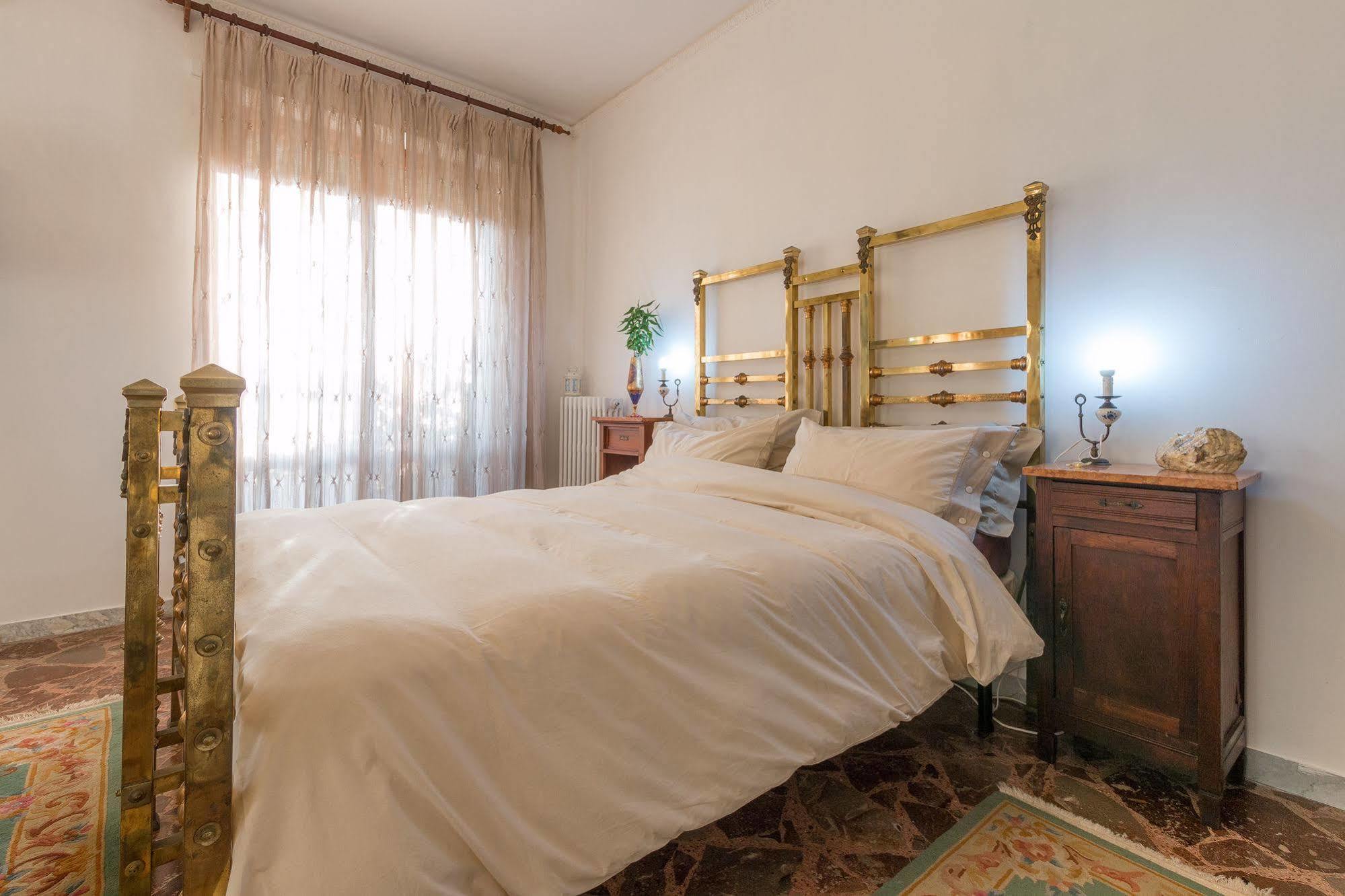 Larala' Bed and Breakfast Λέτσε Εξωτερικό φωτογραφία