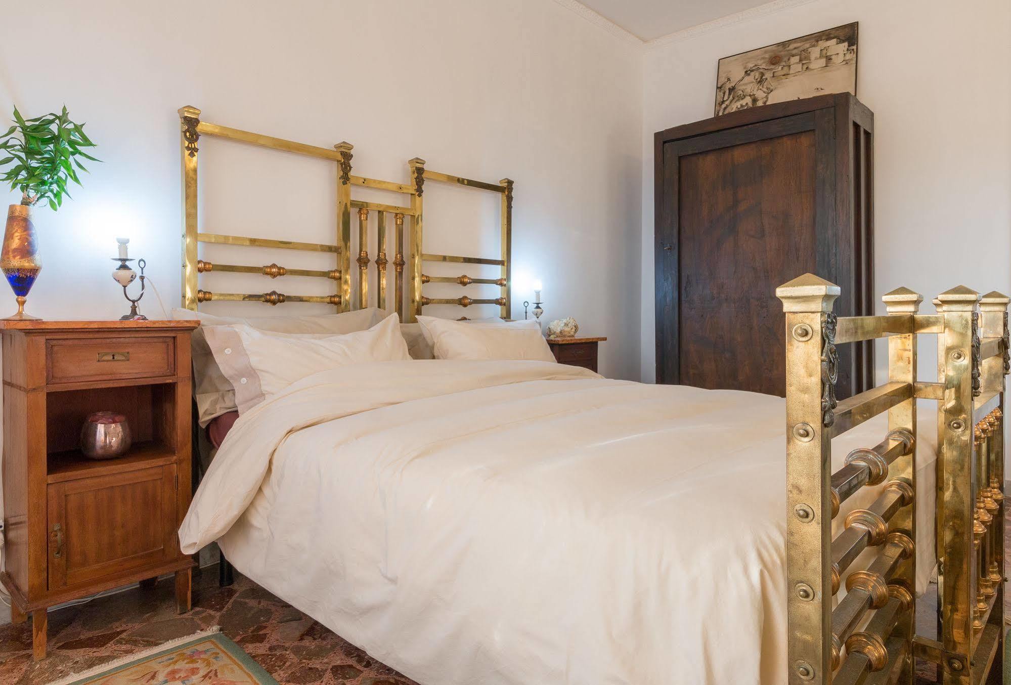Larala' Bed and Breakfast Λέτσε Εξωτερικό φωτογραφία