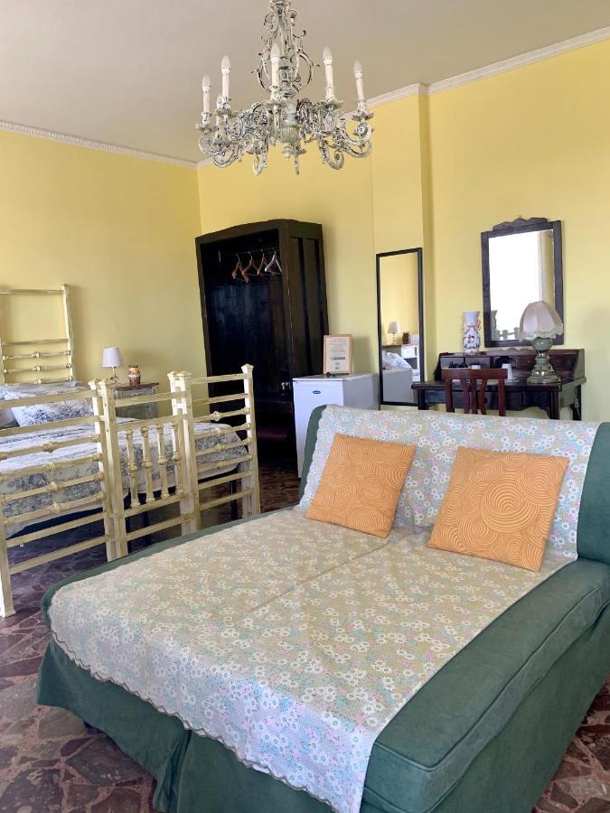 Larala' Bed and Breakfast Λέτσε Εξωτερικό φωτογραφία